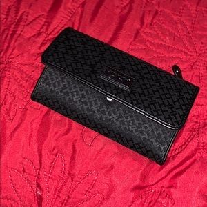 Tommy Hilfiger black wallet